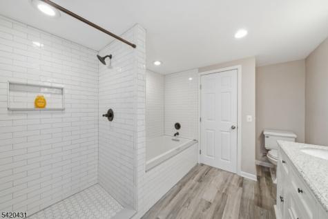 51 Lakeside Drive Vernon NJ 07422
