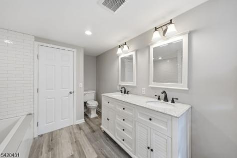 51 Lakeside Drive Vernon NJ 07422