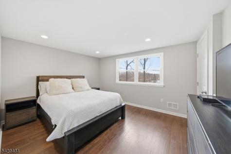 51 Lakeside Drive Vernon NJ 07422
