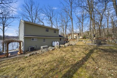 51 Lakeside Drive Vernon NJ 07422
