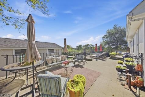 986 Fairview Lake Road Stillwater NJ 07860