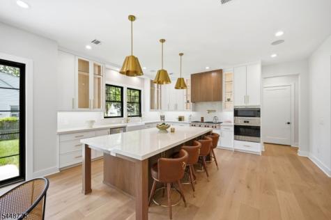 2 Barchester Way Westfield NJ 07090