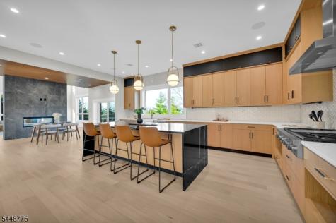 2 Barchester Way Westfield NJ 07090