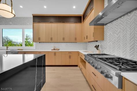 2 Barchester Way Westfield NJ 07090