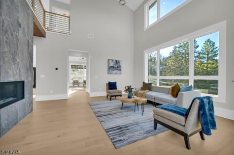 2 Barchester Way Westfield NJ 07090