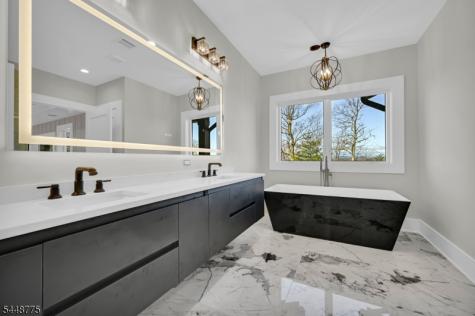 2 Barchester Way Westfield NJ 07090
