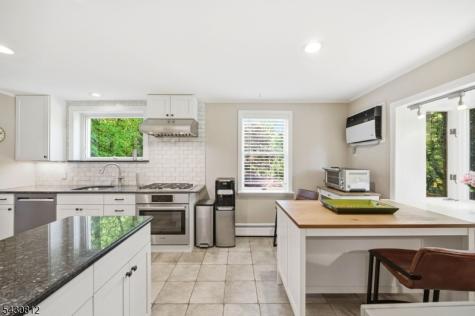 806 Ramapo Valley Road Oakland NJ 07436