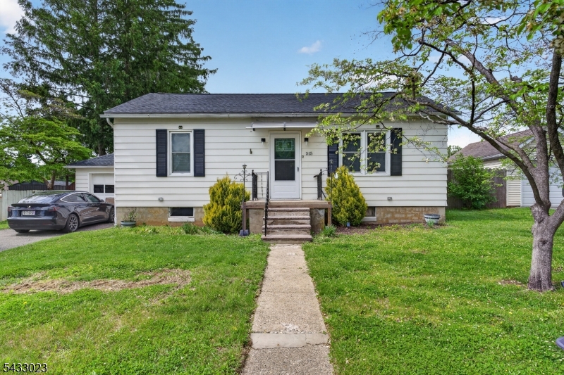 515 Lynda Road Lopatcong NJ 08865