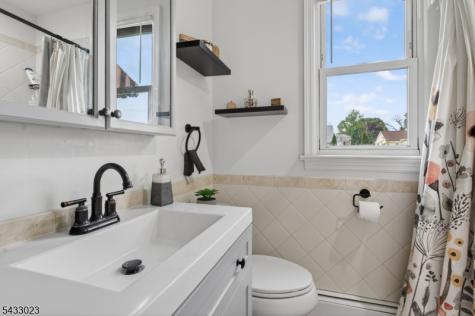 515 Lynda Road Lopatcong NJ 08865