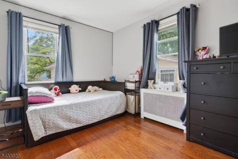 515 Lynda Road Lopatcong NJ 08865