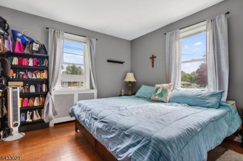 515 Lynda Road Lopatcong NJ 08865