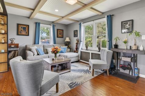 515 Lynda Road Lopatcong NJ 08865