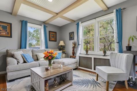 515 Lynda Road Lopatcong NJ 08865