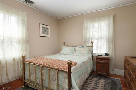17 Wellesley Street Maplewood NJ 07040