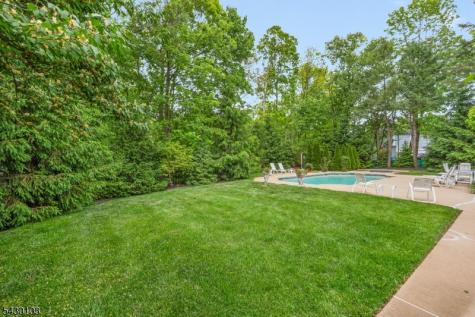 3 Bayview Terrace Green Brook NJ 08812
