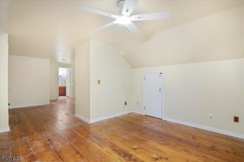 15 Burrell Road Tewksbury NJ 08833