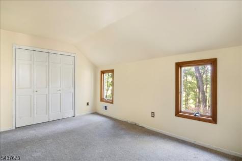 15 Burrell Road Tewksbury NJ 08833