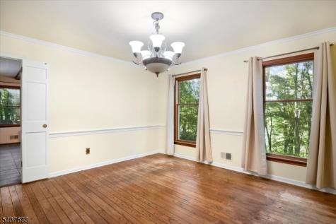 15 Burrell Road Tewksbury NJ 08833