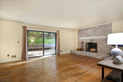 15 Burrell Road Tewksbury NJ 08833
