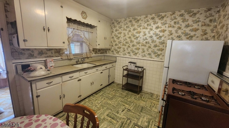 509 Thompson Avenue Roselle NJ 07203