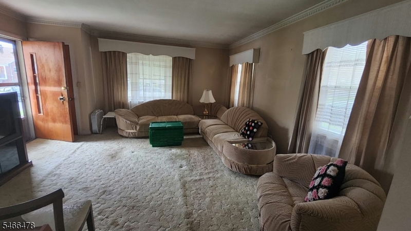 509 Thompson Avenue Roselle NJ 07203