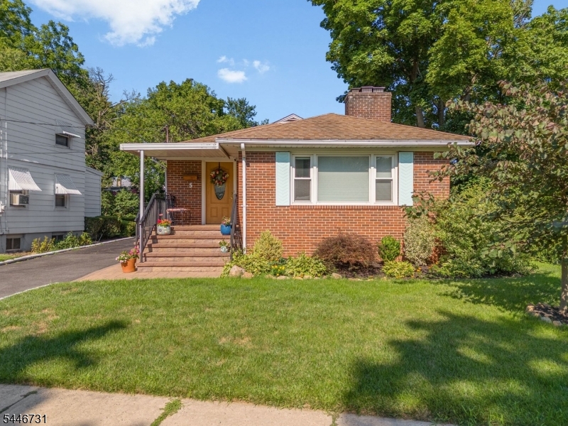 5 Gaston Avenue Raritan NJ 08869