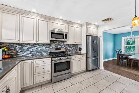5 Gaston Avenue Raritan NJ 08869