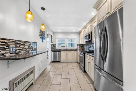 5 Gaston Avenue Raritan NJ 08869