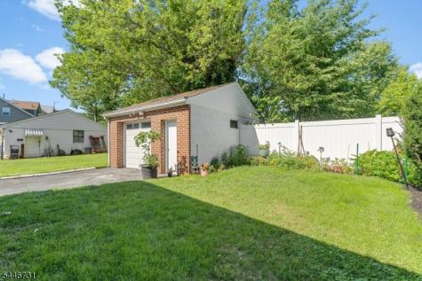 5 Gaston Avenue Raritan NJ 08869