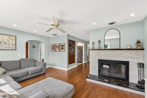 5 Gaston Avenue Raritan NJ 08869