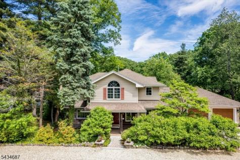 48 Rainbow Trail Mountain Lakes NJ 07046