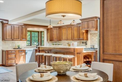 48 Rainbow Trail Mountain Lakes NJ 07046