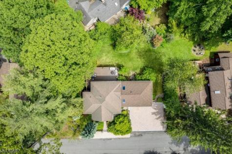 48 Rainbow Trail Mountain Lakes NJ 07046