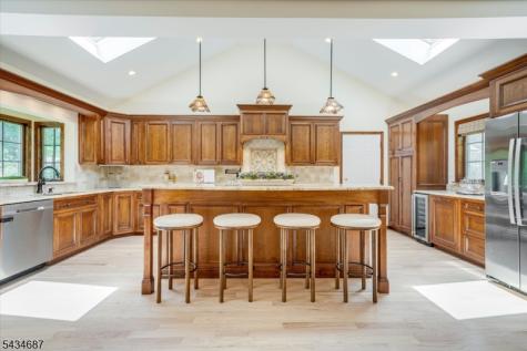 48 Rainbow Trail Mountain Lakes NJ 07046