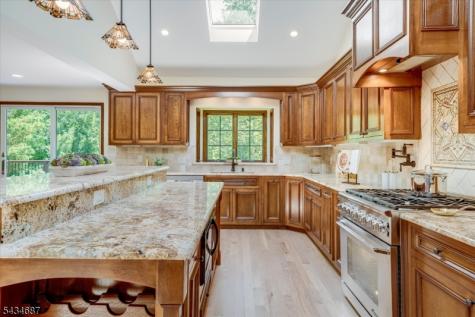 48 Rainbow Trail Mountain Lakes NJ 07046