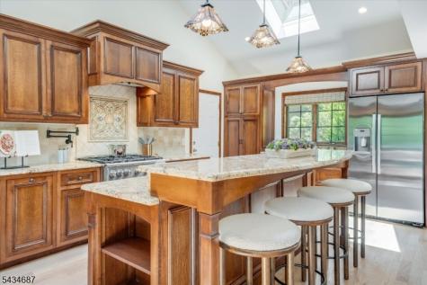48 Rainbow Trail Mountain Lakes NJ 07046