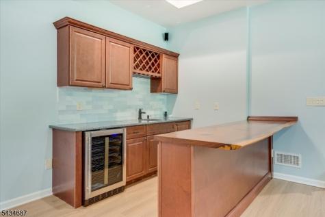 48 Rainbow Trail Mountain Lakes NJ 07046