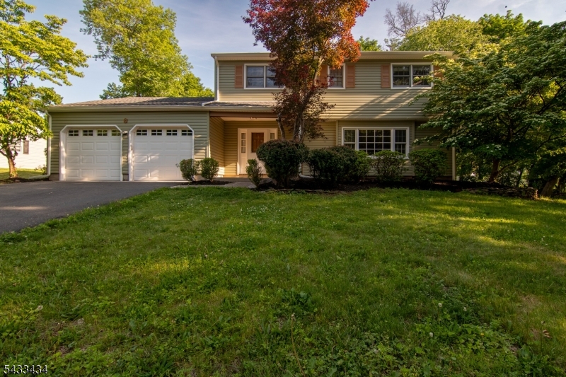 8 Liberty Lane Franklin NJ 08873