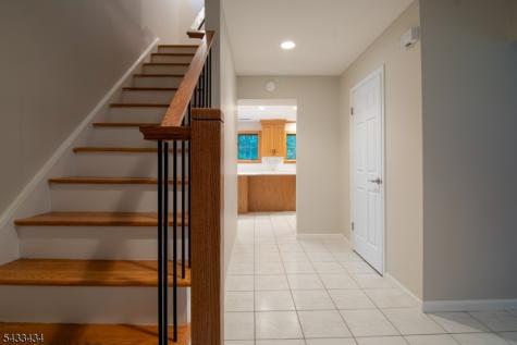 8 Liberty Lane Franklin NJ 08873
