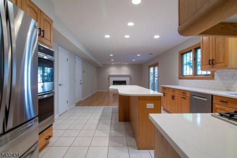 8 Liberty Lane Franklin NJ 08873