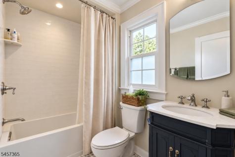 8 S Oak Court Madison NJ 07940
