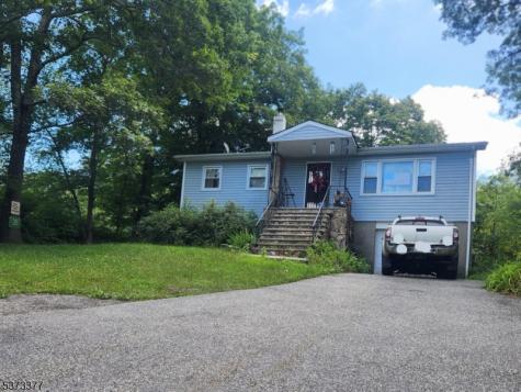 28 Lakeside Drive NW Vernon NJ 07461