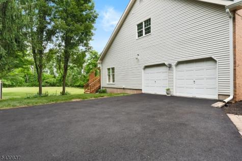 18 Montfort Drive Montgomery NJ 08502