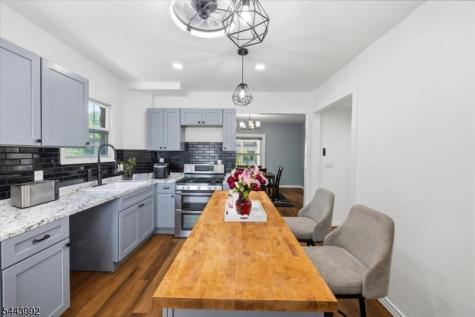 48 Laurel Avenue East Orange NJ 07017
