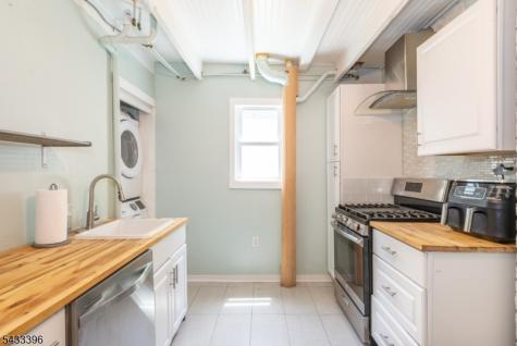 24 Simpson Avenue Parsippany-troy Hills NJ 07878