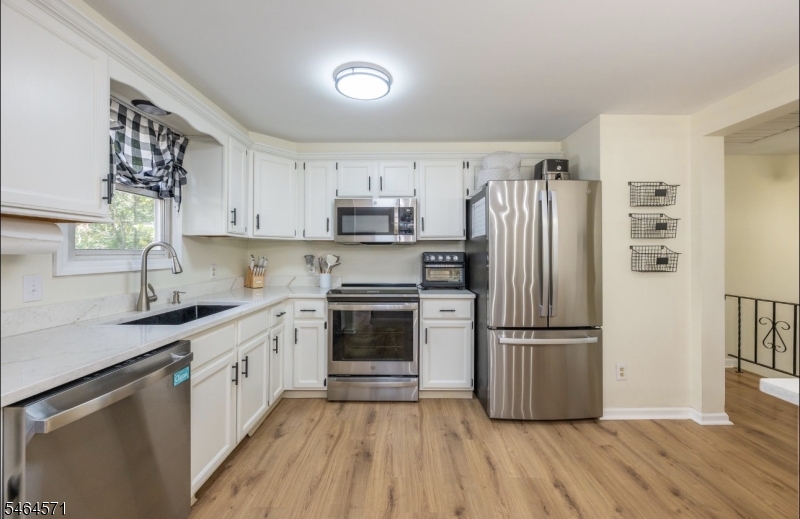 6 Upper Notch Road Vernon NJ 07461