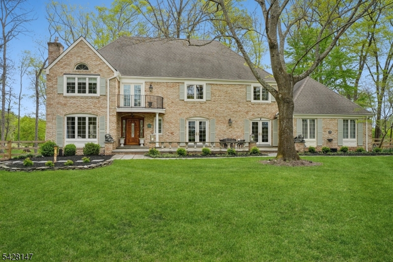4 Flintlock Road Readington NJ 08822