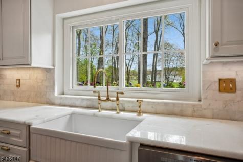 4 Flintlock Road Readington NJ 08822