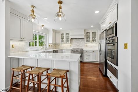 4 Flintlock Road Readington NJ 08822