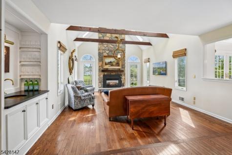 4 Flintlock Road Readington NJ 08822